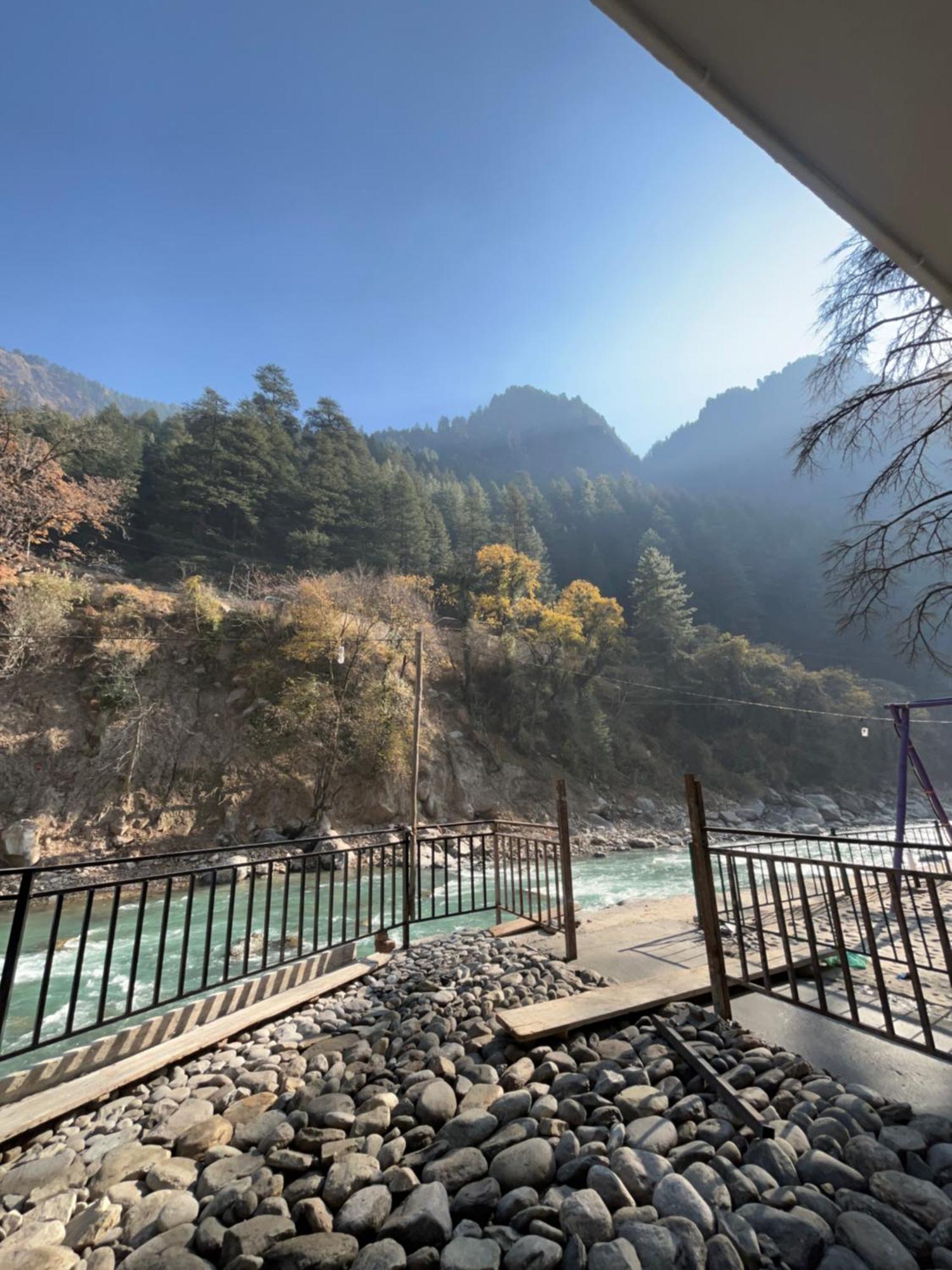 Hom House Of Mannmauji Riverside Kasol Exteriér fotografie
